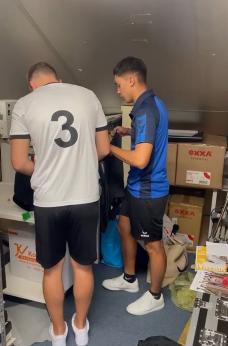 1_jo23's tweet photo. Voorbereiding nieuwe seizoen in volle gang.
Samen met de hoofdsponsor Bouwbedrijf Rotteveel wordt de kleding voor het team weer bedrukt en klaargemaakt voor het seizoen. https://t.co/BC46ZV722X
