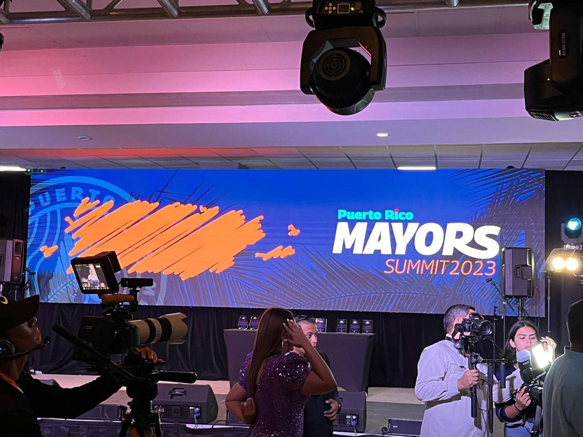prsecdeportes's tweet photo. Participé en la #PRMayorsSummit junto al @GovPierluisi y la @fedalcaldespr. 🤝💼 Discutimos temas clave para mejorar la calidad de vida de todos los puertorriqueños y puertorriqueñas.
¡La unión y la colaboración son fundamentales para alcanzar grandes metas! 🇵🇷🌟 https://t.co/blBJxCh9eW