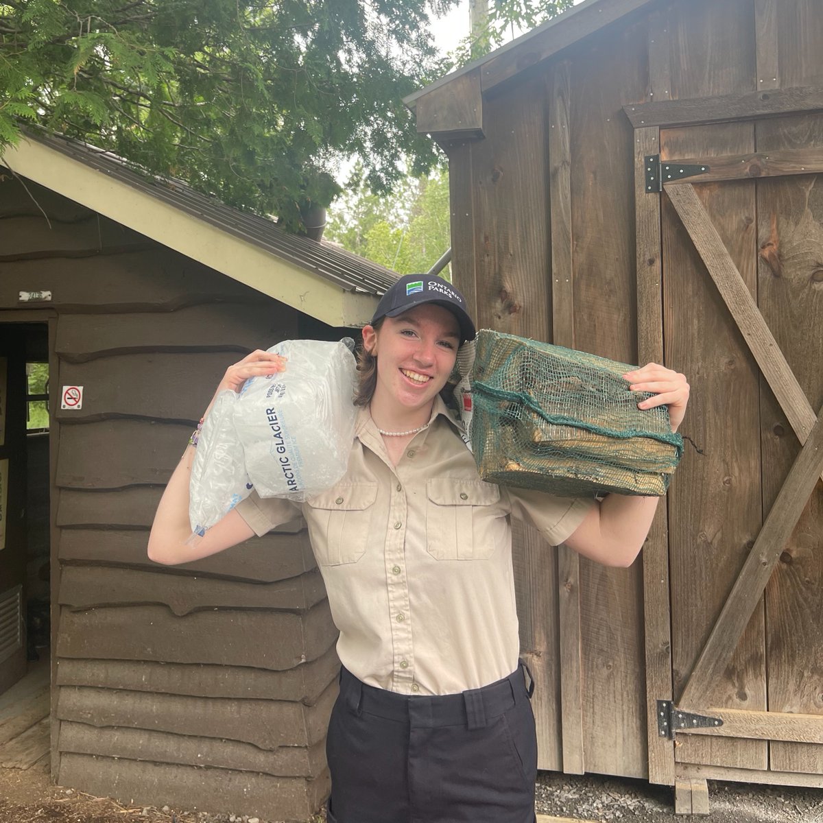 #StaffSunday

Meet Nikki! One of Rideau River's Gate Attendants. This is Nikki's first year working for Ontario Parks!
Nikki's favourite part about working at Rideau River is meeting new people and being able to communicate in French and English with our visitors!