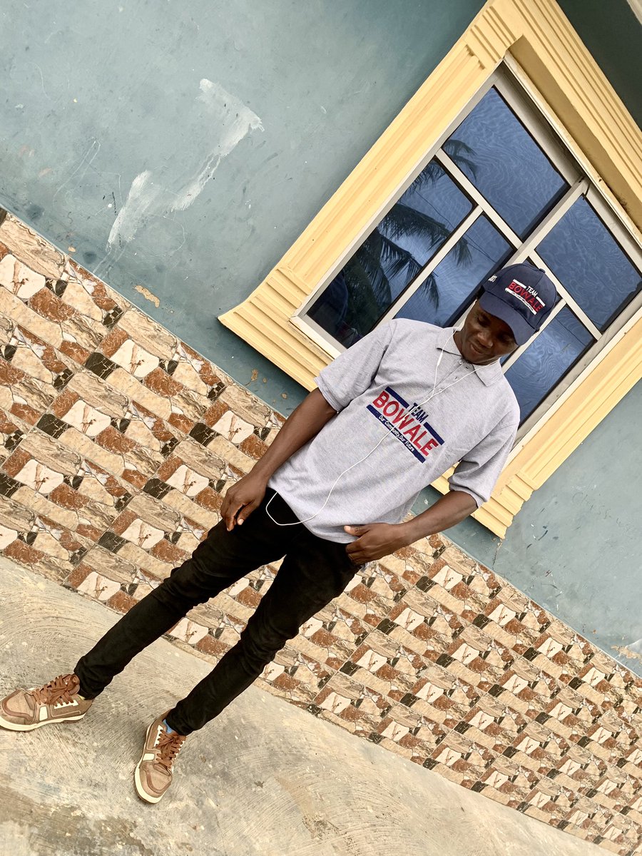 Hon_richardakin's tweet photo. On Friday , our team #TeamBowale #TheLiberators visited Gracewell Academy, we paid the students summer coaching fee and gave them political education #Ourcomunity#OurPride 
#ECOWAS
Alex Otti#ARSMCI
Ilebaye @imbowale2 @PrisciliaAmadi @JosephOnuorah https://t.co/DwPeaIzO2I