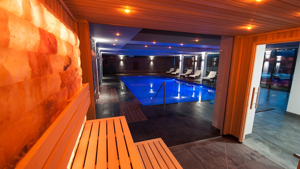 lakeview_spa's tweet photo. Chill out in our Himalayan sauna &amp; aromatic steam room. Go on you know you want to....

 #chillout #steamroom #sauna #LakeDistrict #spa 

https://t.co/7lLT5JcNtm https://t.co/Ll5rCZYL10