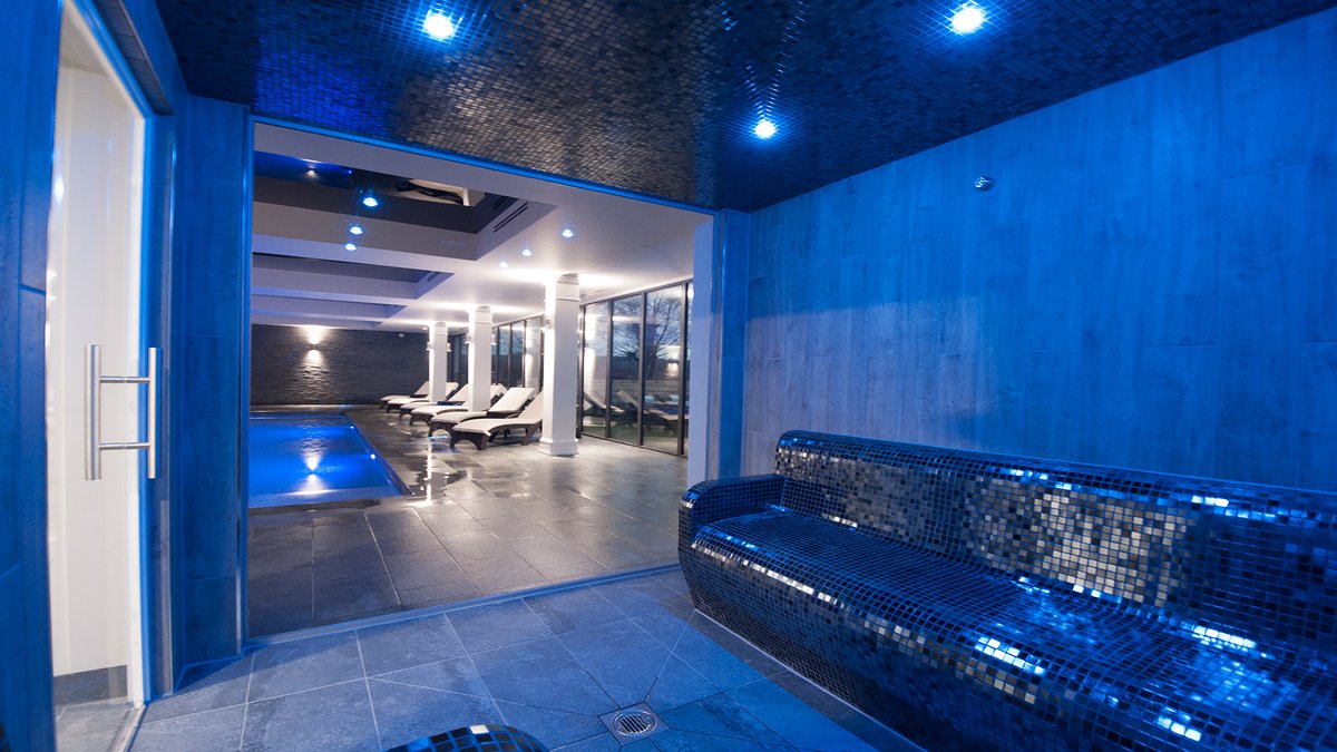 lakeview_spa's tweet photo. Chill out in our Himalayan sauna &amp; aromatic steam room. Go on you know you want to....

 #chillout #steamroom #sauna #LakeDistrict #spa 

https://t.co/7lLT5JcNtm https://t.co/Ll5rCZYL10