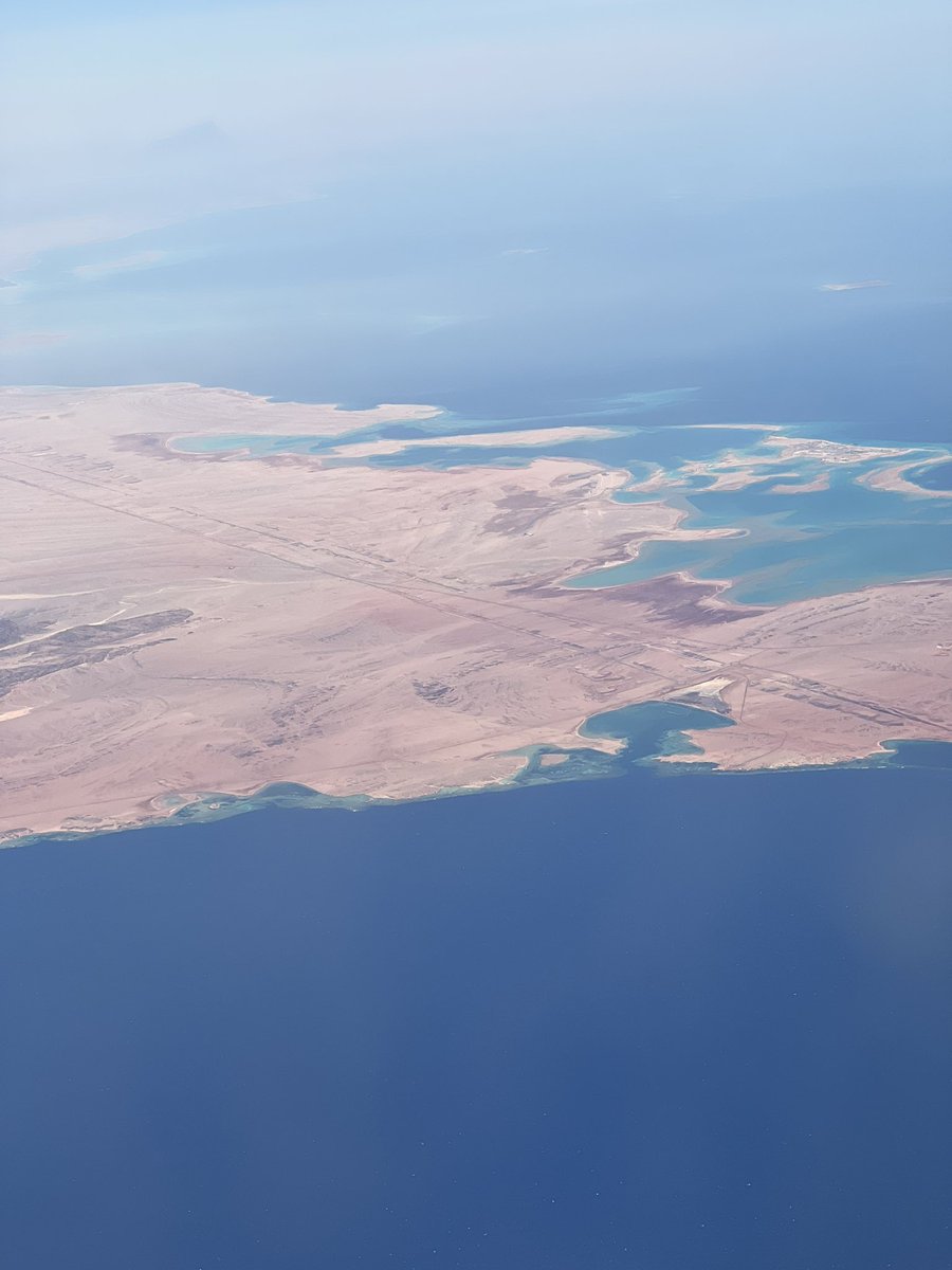 ShmuelShalom's tweet photo. ⭕️ 2 hours ago during my flight from #TLV to #Sharem I saw unbelievable views from above of the constructions of the unbelievable #Theline city in #Neom #SaudiArabia.
#KSA
#MBS is fulfilling his vision !
#نيوم @AlArabiya_Brk
#المملكة_العربية__السعودية https://t.co/6LYlPfpDaH
