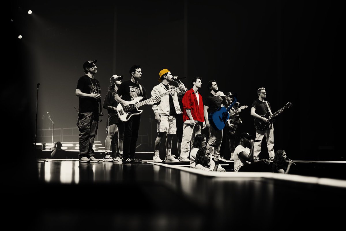 jonasbrothers's tweet photo. #TheTour Rehearsals. This show and this band is really special… T-minus 6 days until @yankeestadium 🔥 Let’s get it!! https://t.co/h8IBj47jFd