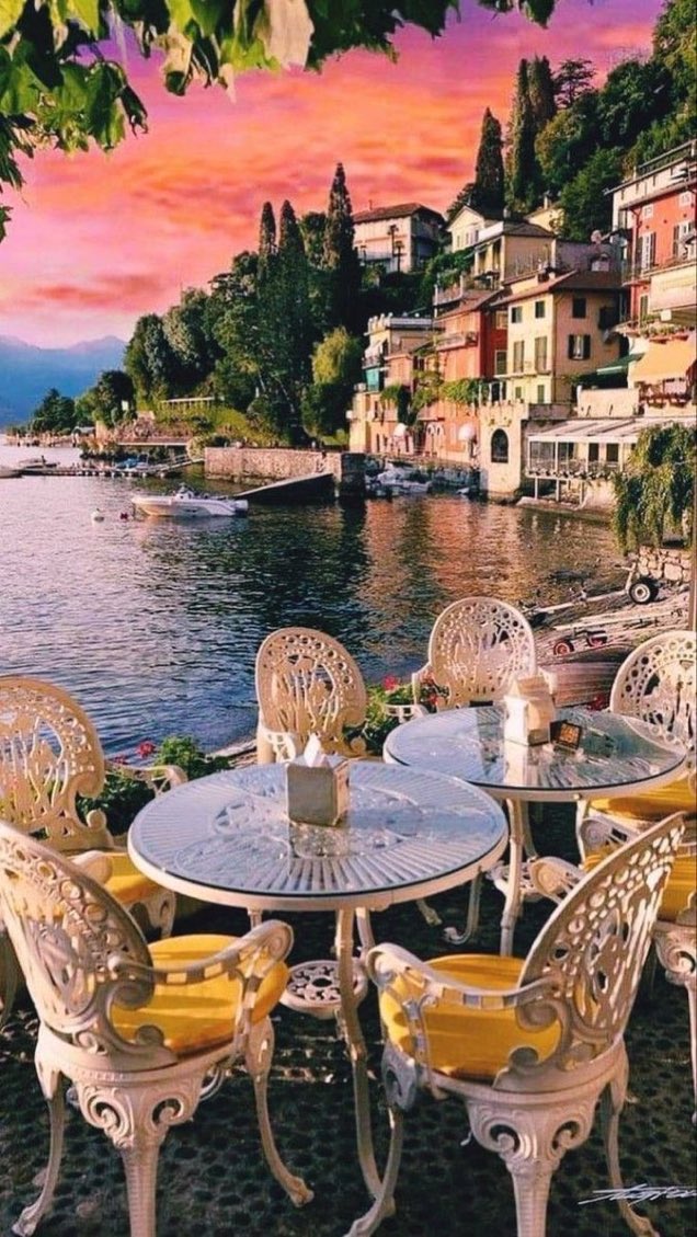 EvasTeslaSPlaid's tweet image. Relax in Italy 🫶