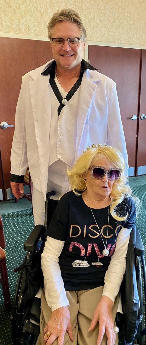 We had so much fun during last week’s 70's Themed Dinner!
#TrilogyThemeWeeks