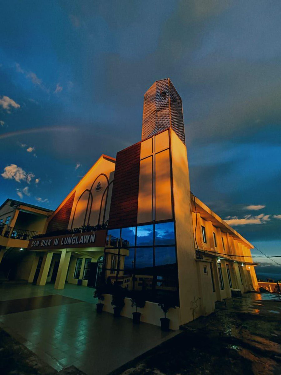 mizoraminsta's tweet photo. BCM Church | Lunglawn | Lunglei
.
.
Pic credit π· Joseph Hrahsel
.
.
.
#biakin #church #baptistchurch #lunglawn #lunglawnbiakin #lunglei #christian #christianchurch #kristian #mizoramchurch #churchcomplex #mizoram #mizoraminsta #northeastIndia #lunglei https://t.co/7odGuFArWS