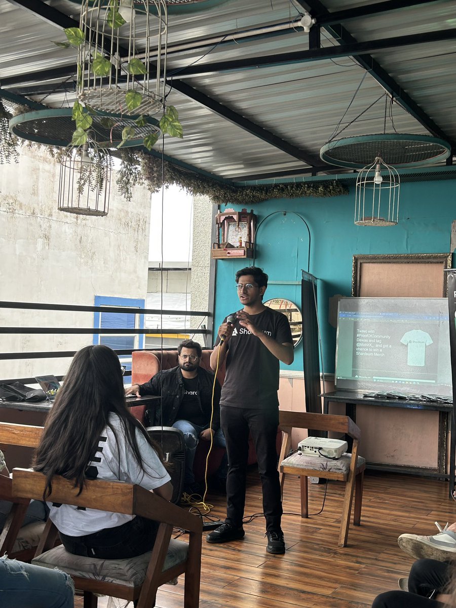 AdarshPatida_12's tweet photo. Organising amazing #Proofofcommunity Dewas 🚀🎉

Learning more about Web3 and Shardeum Ecosystem with @MohitX_

#Dewas https://t.co/Lhzb6hT42r