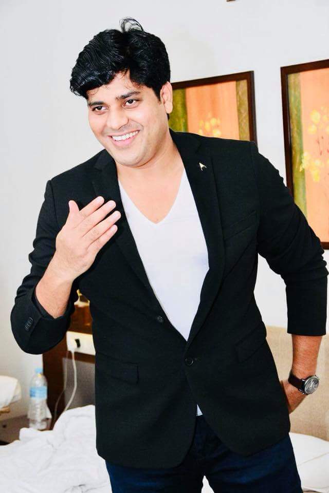 I_am_khurshid's tweet photo. मशहूर शायर, राज्यसभा सांसद @INCMinority के चेयरमैन इमरान भाई @ShayarImran भाई को यौमे पैदाइश पर बहुत बहुत मुबारकबाद  💝💞🎂🎂🎂

अल्लाह आप को सलामत रखे  और लंबी उम्र अता करे  #Ammin 🤲

@I_am_khurshid https://t.co/TQDX5cZPJS