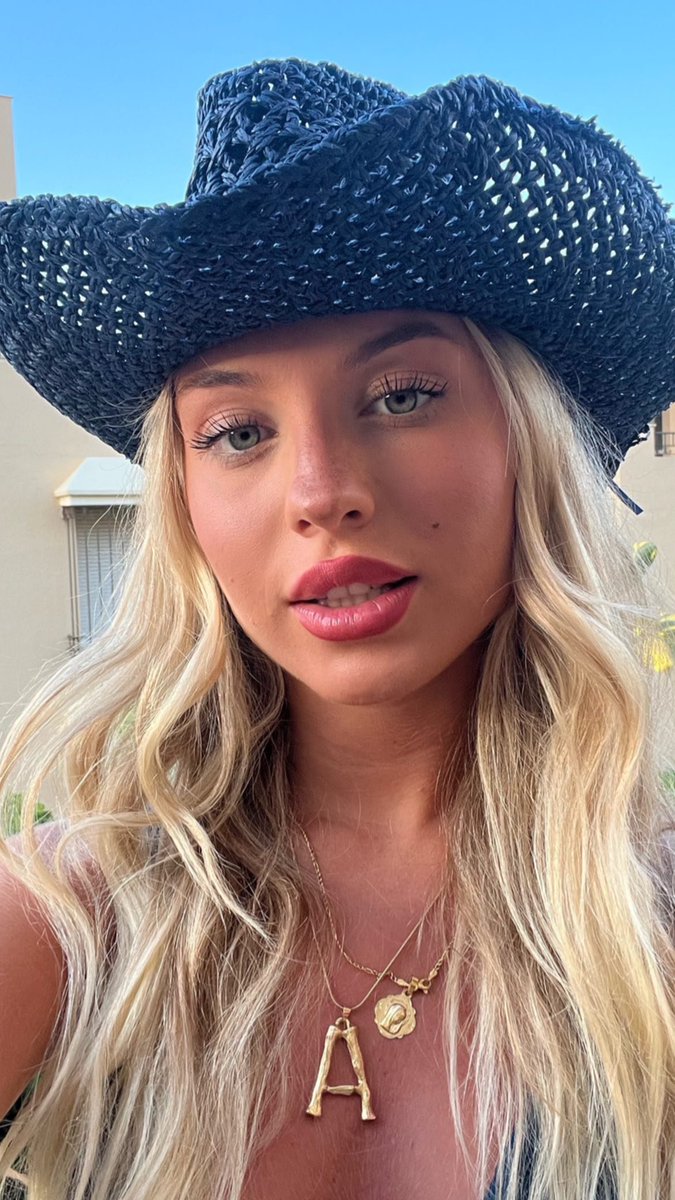 amalia0602's tweet photo. Who wants me to ride him? Cumtribute me please, DM or post. RT if you'd fuck me and cum over my face. #cumslut #cumtribute #cocktribute #slut #whore #wanktribute #blonde #tributeteen #puta #spanishgirl  #hot #hotblonde #bikini https://t.co/aDy6HCHg2c