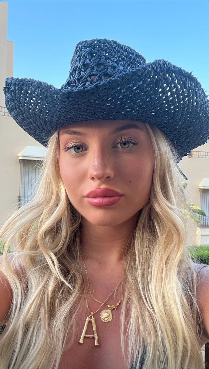 amalia0602's tweet photo. Who wants me to ride him? Cumtribute me please, DM or post. RT if you'd fuck me and cum over my face. #cumslut #cumtribute #cocktribute #slut #whore #wanktribute #blonde #tributeteen #puta #spanishgirl  #hot #hotblonde #bikini https://t.co/aDy6HCHg2c