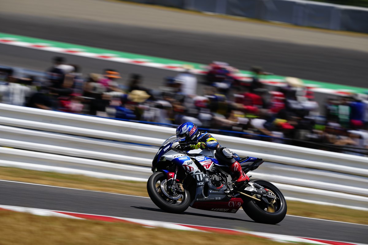 yamaha_race's tweet photo. #鈴鹿8耐
#IRF はレース後半のトラブルを乗り越え41位でチェッカーでチェッカーとなりました。#YART とともにたくさんの、本当にたくさんのご声援、ありがとうございました。
#アズールレーン
#アズレン
#アズレン8耐
#アズジャーナル https://t.co/uITQURDExd