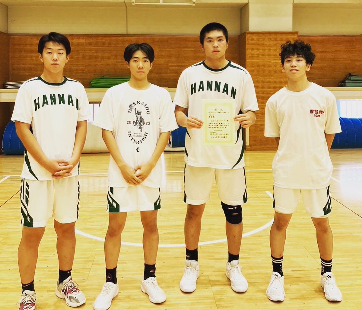 oba3x3's tweet photo. ＜大会レポート＞
第10回3x3U18日本選手権大阪府予選大会(2023.08.05@阪南大学高校)

⛹️‍♂️U18男子の部⛹️‍♂️
優勝🏅：ショートズ
準優勝🥈：阪南大学高校A

⛹️‍♀️U18女子の部⛹️‍♀️
優勝🏅：大阪薫英女学院A
準優勝🥈：turtles

#3x3 #OBA3x3 #JBA3x3 #FIBA3x3 #3x3U18 #3x3U18日本選手権大会 https://t.co/kakK87IFMf