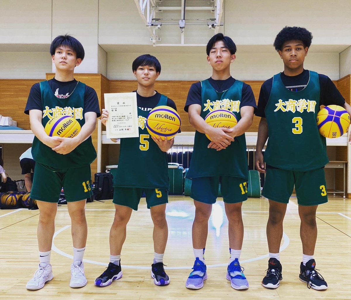 oba3x3's tweet photo. ＜大会レポート＞
第10回3x3U18日本選手権大阪府予選大会(2023.08.05@阪南大学高校)

⛹️‍♂️U18男子の部⛹️‍♂️
優勝🏅：ショートズ
準優勝🥈：阪南大学高校A

⛹️‍♀️U18女子の部⛹️‍♀️
優勝🏅：大阪薫英女学院A
準優勝🥈：turtles

#3x3 #OBA3x3 #JBA3x3 #FIBA3x3 #3x3U18 #3x3U18日本選手権大会 https://t.co/kakK87IFMf