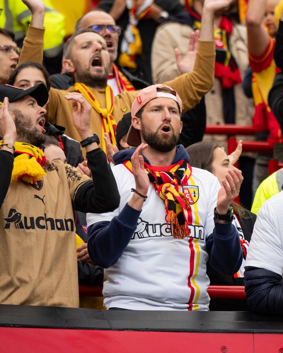 RCLens's tweet photo. 𝐂𝐡𝐚𝐮𝐟𝐟𝐞́𝐬 𝐚̀ 𝐛𝐥𝐚𝐧𝐜 ! ⚪️🔴🟡
#NousOnEstLà #MUFCRCL
@pumafootball https://t.co/3R7DDZgpNh