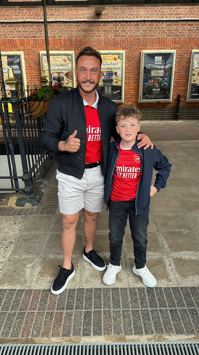 millerboy08's tweet photo. Three points now Gooners with little man …. Go again next week 😉👊🏼💪🏼⚽️ #fooooootball #boshhhh #large #haveit https://t.co/8sKI2p7CtQ