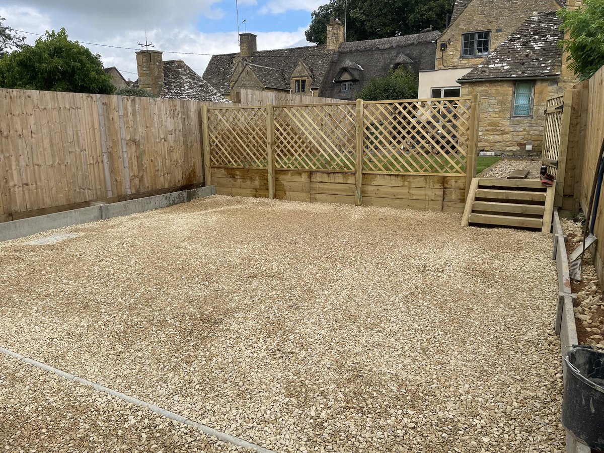 DigDare's tweet photo. This Cotswold Cottage Renovation that included revitalising the front garden and rear parking area for two cars with tiered garden with tiled patio area. 25-30 tons of spoil removed to produce flat parking area, sleepers &amp; concrete retaining fence on either side. https://t.co/qCdgwjZKFI