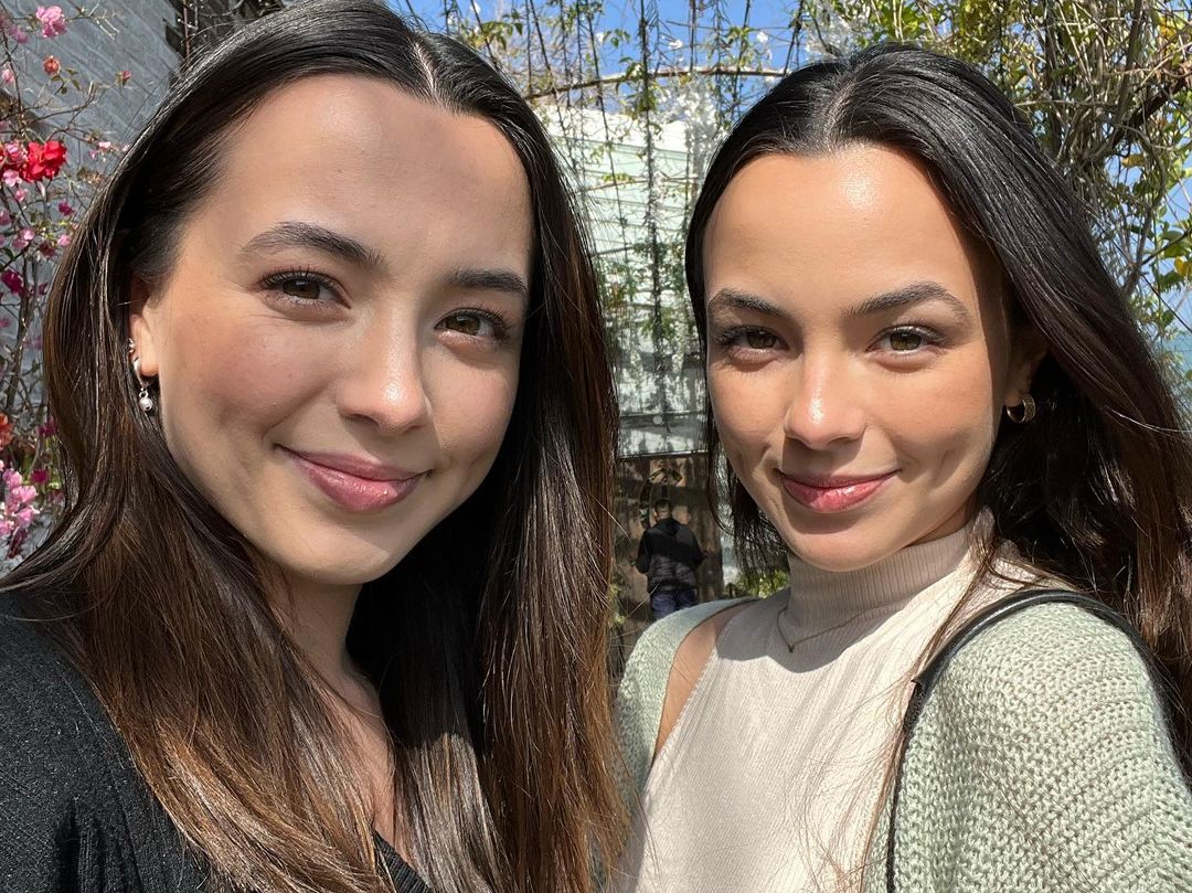ronixnessafan's tweet photo. happiest birthday to these two<3 thank you guys for making my life better with your content. have a great day. 🩷💜💙💞
@veronicamerrell @VanessaMerrell @MerrellTwins https://t.co/8a2sZwQKkO