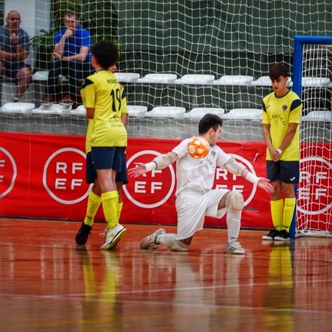 UDRB's tweet photo. 🗞️ Nuestro Juvenil Preferente busca portero para la Temporada 23/24
Si estás interesado ponte en contacto con nosotros al teléfono 644 937 506 o manda un privado a nuestra cuenta de Twitter o Instagram @udrb1
#TE_ESPERAMOS https://t.co/uYizPVwxkO