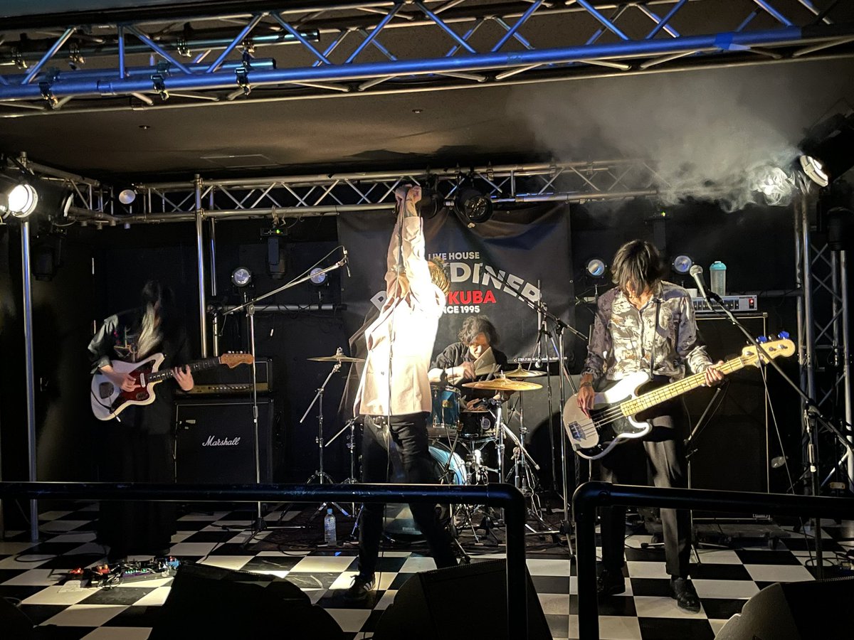 UK_VONO1990's tweet photo. THE SIX DAYS BLUES DAY3

本日のトリ前を務めるのはTHE OGIKIZです！！！！

#thesixdaysblues https://t.co/2NfAzqebdO