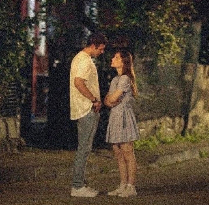 اور مجھے تیرا وقت اور تیری پروا چاہیے
اتنی سی بات بھی تمہیں سمجھ نہ آئی میری 💔

شاعرہ مایا چوہدری