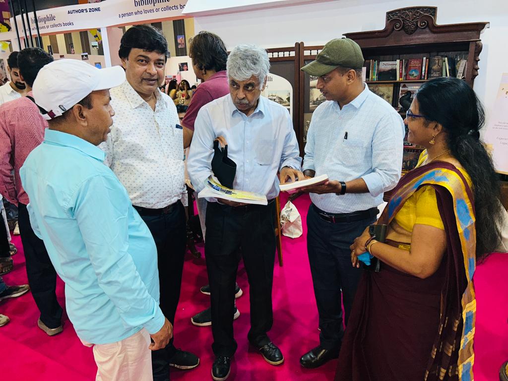 Dr. P. R. Goswami, former Director, Ministry of Culture visited CRL'S stall in the Festival.
#MinistryOfCulture
#festivaloflibraries
#AmritMahotsav
#chooselife
#KishanReddyGangapuram
#MinakshiLekhi