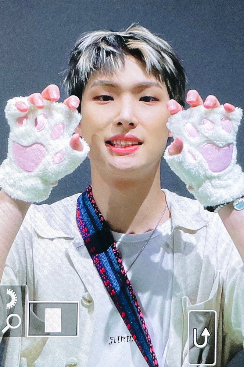 flipped0809's tweet photo. 230806 #ATEEZ #에이티즈 #MINGI #민기 #SONGMINGI #송민기 #널설레게해줄게 https://t.co/pOCrDPCNl7