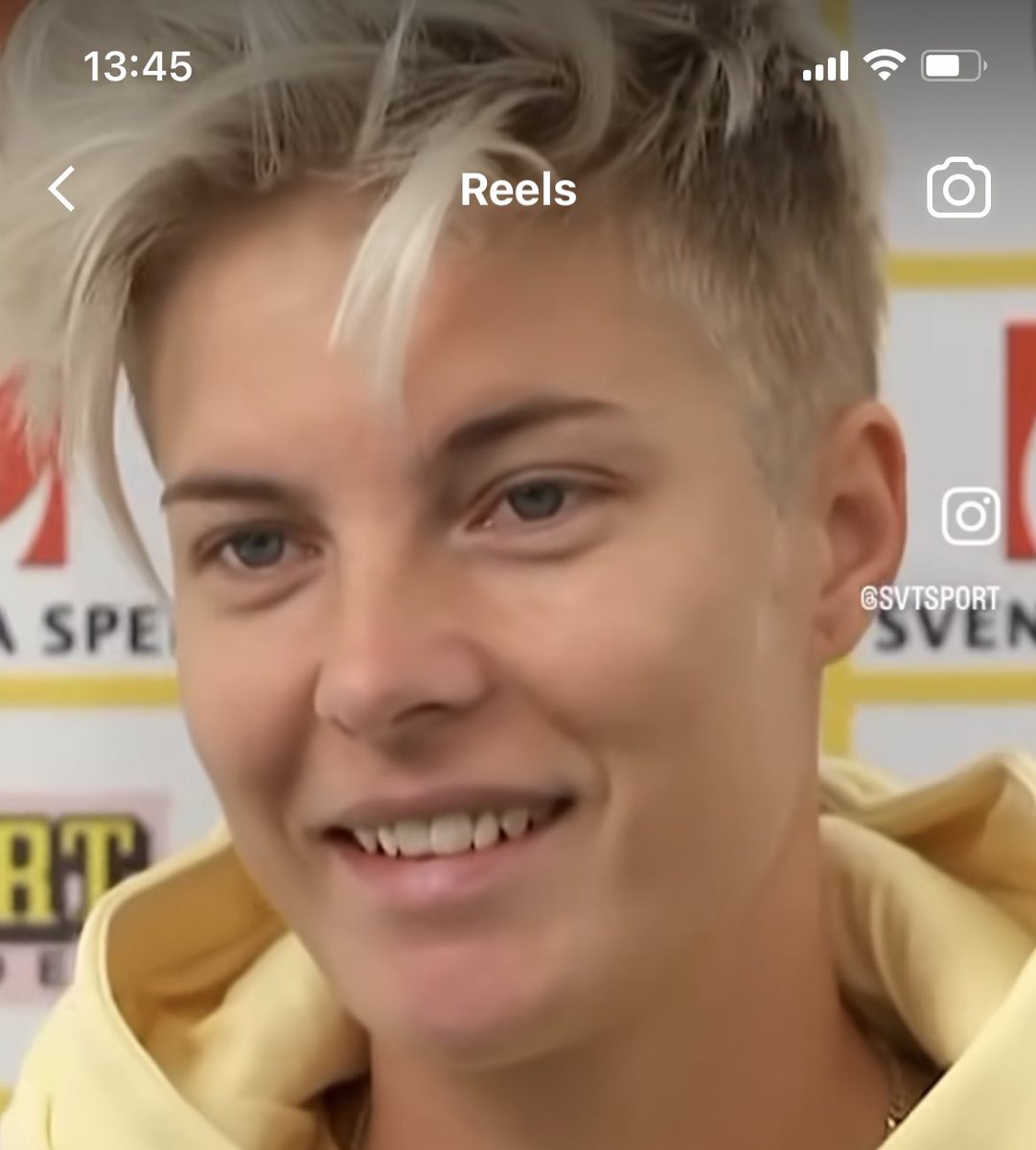 jowlj's tweet image. LINA HURTIG VAKNADE FÖR EN TIMME SEN