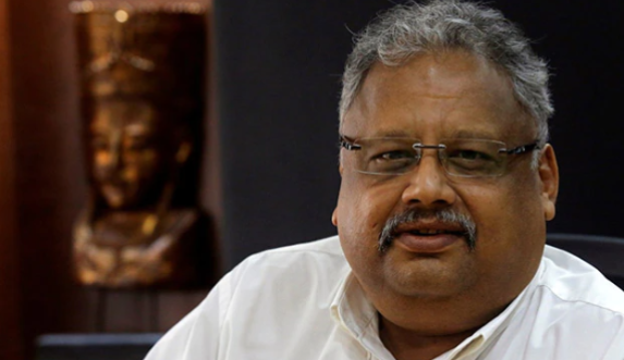 Rakesh Jhunjhunwala is one of the most successful investors of all time.

He turned ~$10,000 into $5.8 billion and never managed outside money.

That's a 43% CAGR over 37 years(!)

I read through hundreds of pages of transcripts and interviews of him.

Here's his Strategy 👇