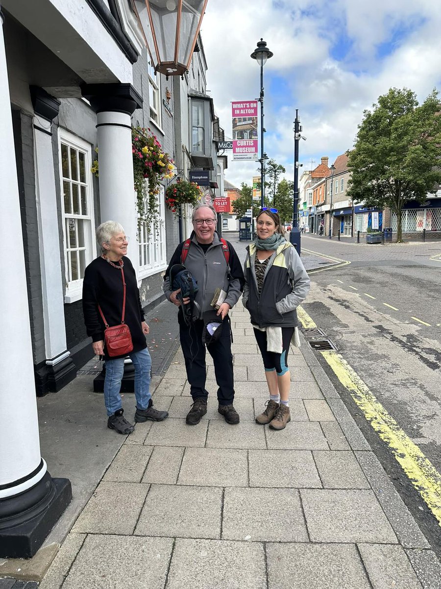 RANAGRI's tweet photo. Ranagri flautist @ElizaFlutes is walking and fluting with @Bannmatt for @folkonfoot's Big Walk today. Matt will walk all the way from @festivalwickham to @FolkEast raising funds for @HelpMusicians. Please donate if you can 🙏
https://t.co/ukpl2EooDK https://t.co/6nDajBakTy