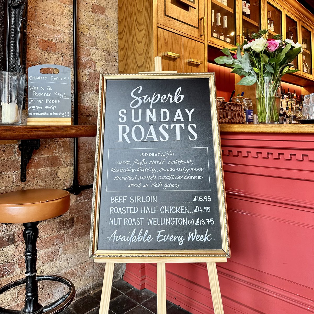 A Sunday isn’t a Sunday without a roast. Our roast dinners are served all day until 9pm!!

#sundayroast #chicken #beef #nutroast #sundayfunday #familyday #urbancore #greeneking #teddington #highstreet #london