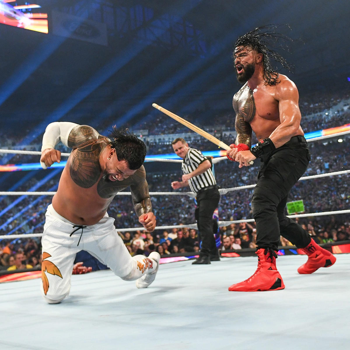 Reigns_Era_'s tweet photo. And Still The Undisputed!! @WWERomanReigns #WWE #SummerSlam #RomanReigns https://t.co/4LGm0ggJlT