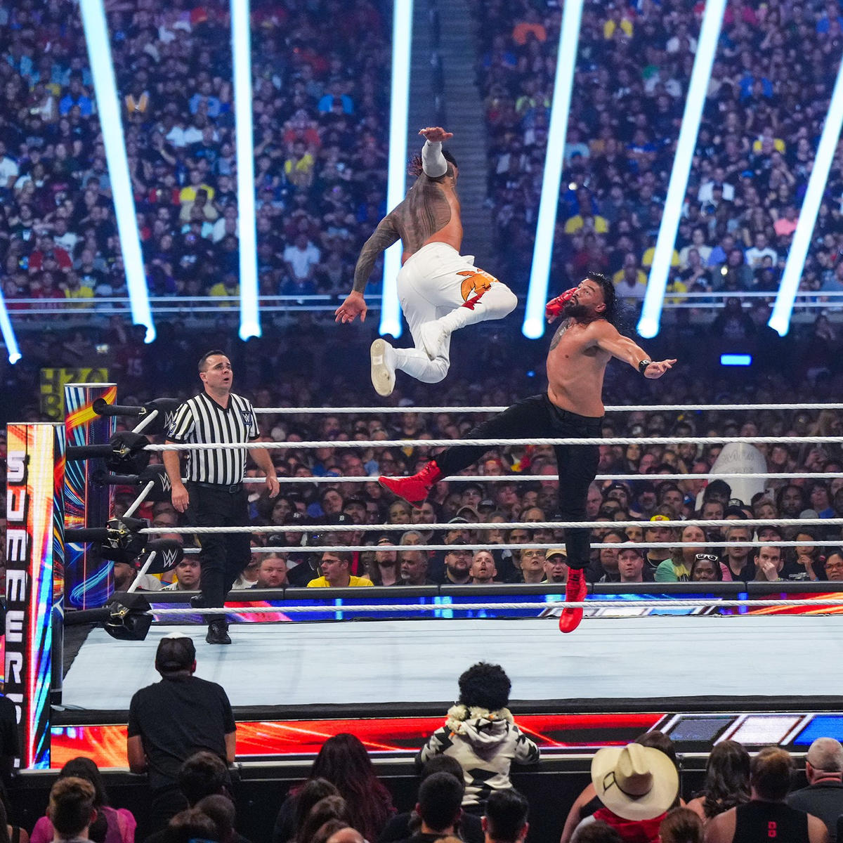 Reigns_Era_'s tweet photo. And Still The Undisputed!! @WWERomanReigns #WWE #SummerSlam #RomanReigns https://t.co/4LGm0ggJlT