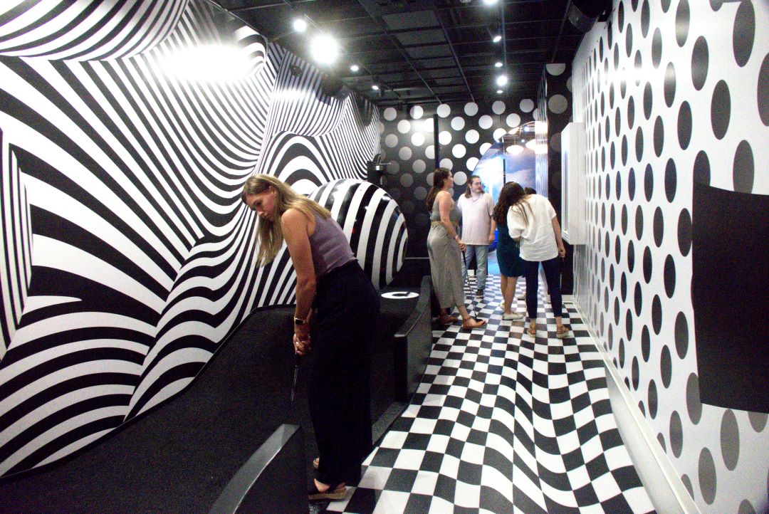 VisitTheColony's tweet image. Organize the ultimate night out at #Puttery! Experience whimsical and immersive 21+ mini-golf that will transport you to a world of fun. Create memories with friends at the instagramable paradise and enjoy themed cocktails delivered while you play.

#minigolf #thingstodoDFW