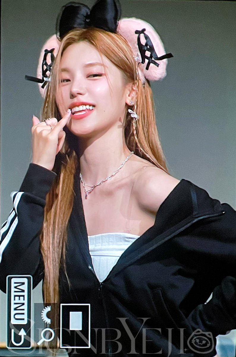 230806

🔫

#있지 #ITZY #예지 #YEJI