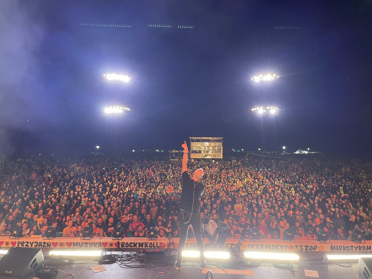 Aaron Comess tweet media