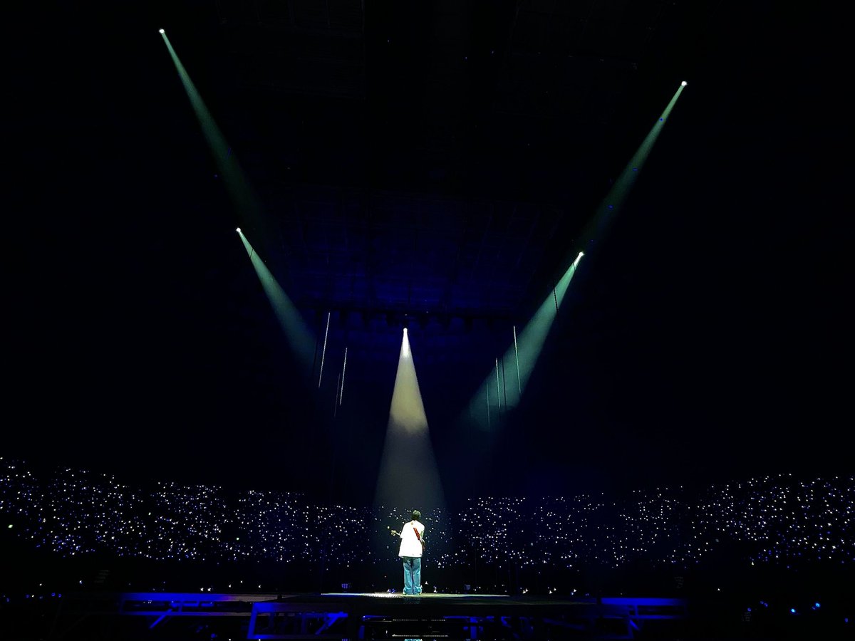 I'll be back in a few days to share the concerts with you in case you missed it or want to see it again like me. Rest and have a nice day ARMY 🥰

WE LOVE YOU YOONGI THANK YOU YOONGI #디데이투어_bye_아닌_hello #D_DAY_THE_FINAL_D3 #AgustD_DDAY_theFinal #SUGA_AgustD_TOUR_the_Final