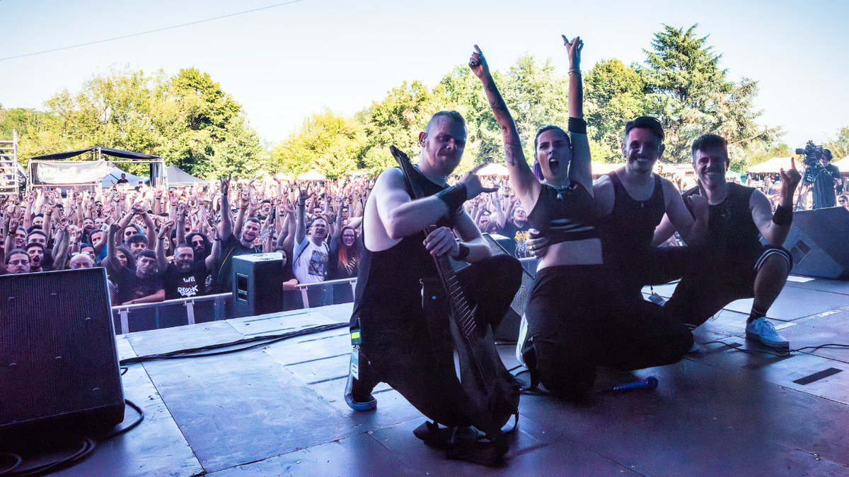 BreakMeDownIT's tweet photo. Breakers! Grazie per aver reso il Metal For Emergency indimenticabile! Con un pubblico semplicemente meraviglioso, รจ stata una giornata da incorniciare.
Con il cuore pieno di amore e gratitudine: Veronica, Laerte, Fabio e Luke. ๐ #BreakMeDown #filagosto #MetalForEmergency https://t.co/gpGH4G5ws7