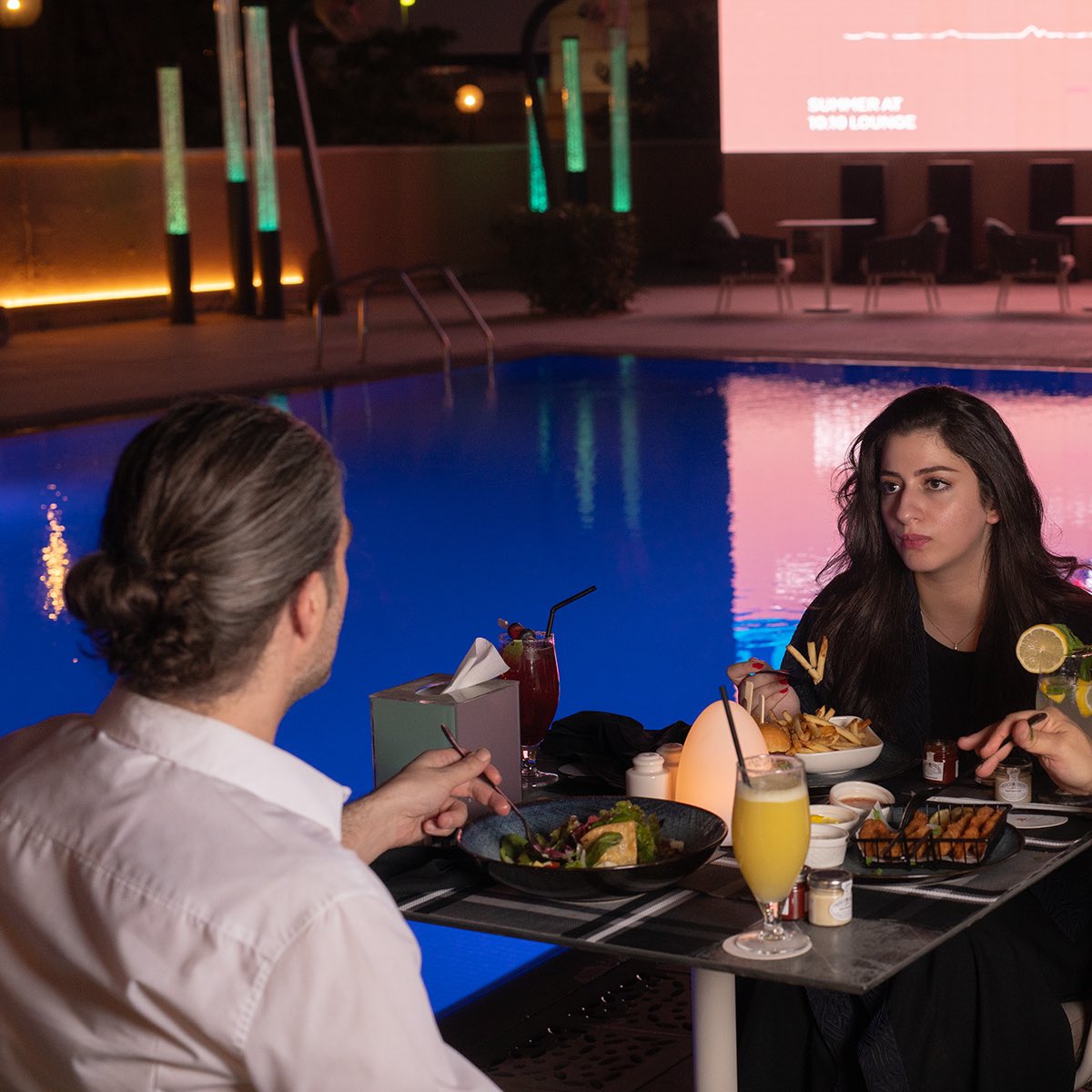1010Lounge's tweet photo. Whether you're lounging by the pool or catching up with friends, our inviting space is the perfect setting for a memorable gathering.

For reservations: click on the link in our bio 

#Marriott #MarriottDQ #DiplomaticQuarter #1010Lounge #RiyadhRestaurants #RiyadhPool⠀ https://t.co/DJzMbXi1FE