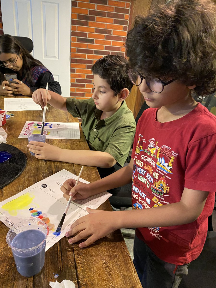explorebyyumna's tweet photo. 🎨 ✨ Witnessing our young dreamers boundless creativity, we set out on a mission during summer camp as they painted mesmerizing postcards destined for the astronauts 👩🏻‍🚀 

We love to celebrate the power of art to ignite the brightest dreams in the minds of tomorrow's explorers!🚀 https://t.co/9DKNo42zhT