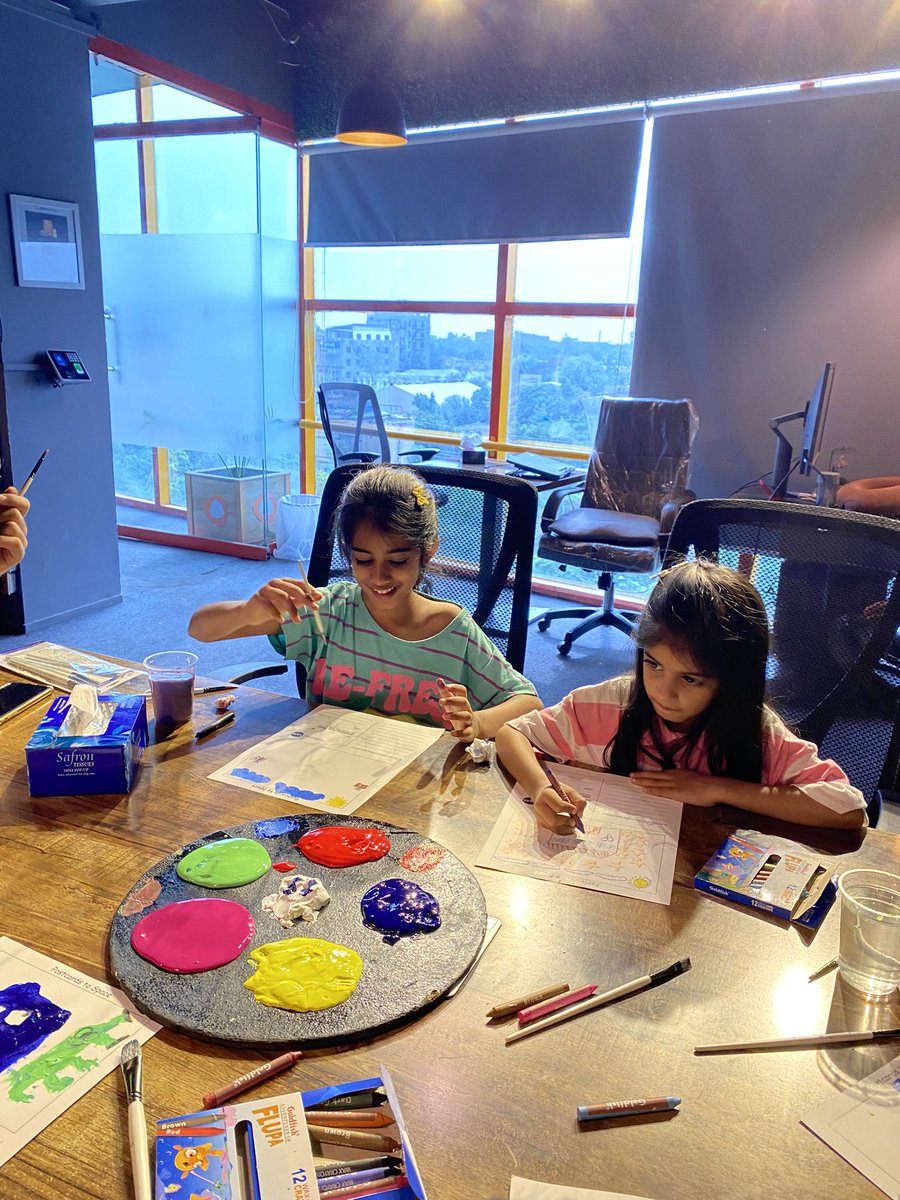 explorebyyumna's tweet photo. 🎨 ✨ Witnessing our young dreamers boundless creativity, we set out on a mission during summer camp as they painted mesmerizing postcards destined for the astronauts 👩🏻‍🚀 

We love to celebrate the power of art to ignite the brightest dreams in the minds of tomorrow's explorers!🚀 https://t.co/9DKNo42zhT