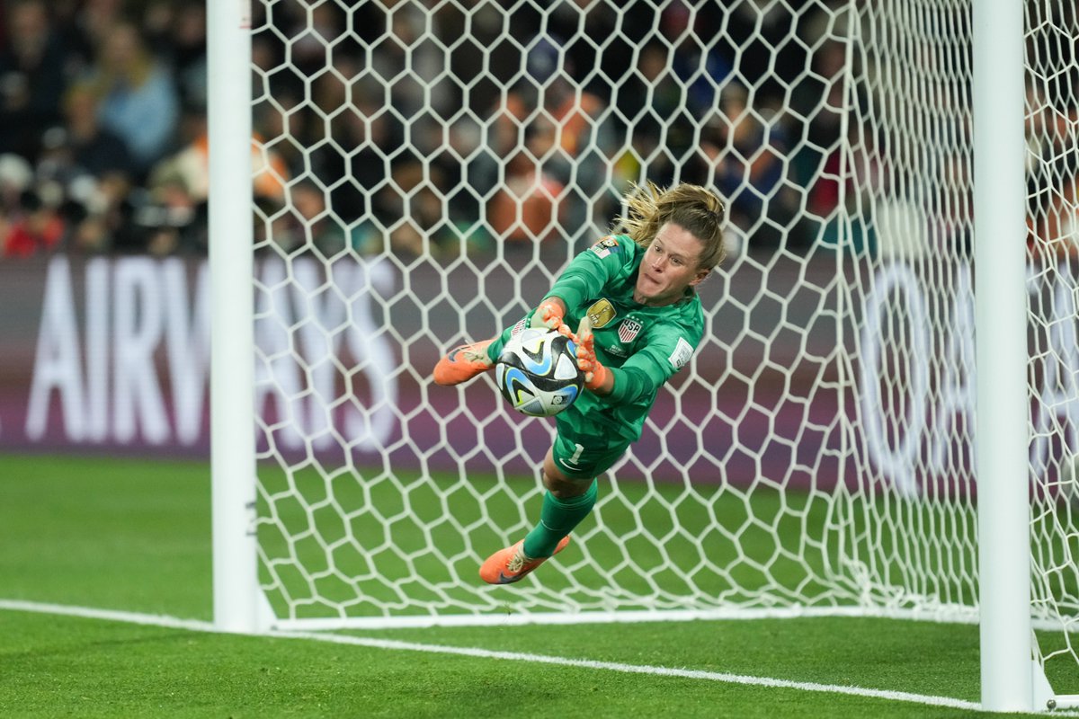 SOCCER.COM tweet media