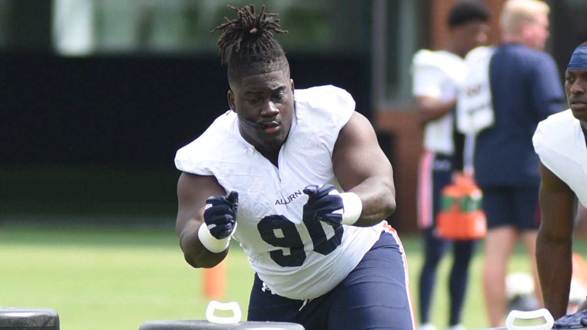 More scenes from Auburn's preseason practices as the Tigers prepare to put on the pads 247sports.com/college/auburn…