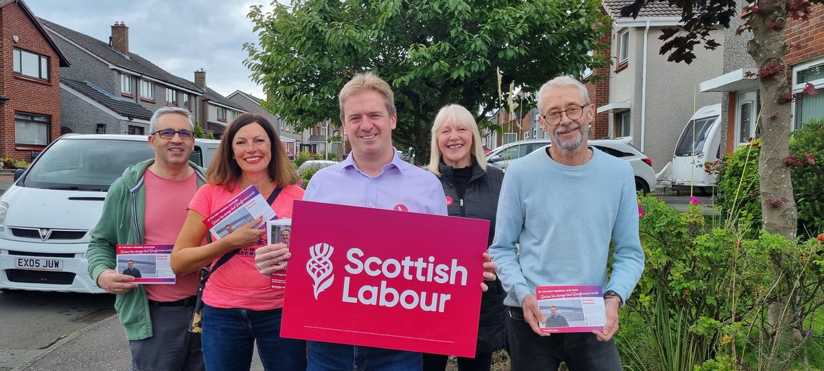 GraemeDownieMP's tweet photo. Back on the doors listening to voters who want change. Quite a few former SNP voters amongst them. #LabourDoorstep #VoteLabour #GE2024 https://t.co/nxJDjyP4EP