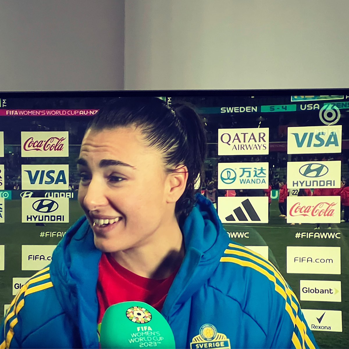 Lorri_MM's tweet image. #Zećira Mušović #sverigesdamer @amandailestedt från #sölvesborg, vilka hjältar ni är, vilken match, vilken rysare!  Varmaste gratulationer till vinsten #FIFAWomensWorldCup2023 Amanda Ilestedt instämmer med @BojanDjordjic7 vilken Queen Zećira Mušović! 💪 🇸🇪🇸🇪