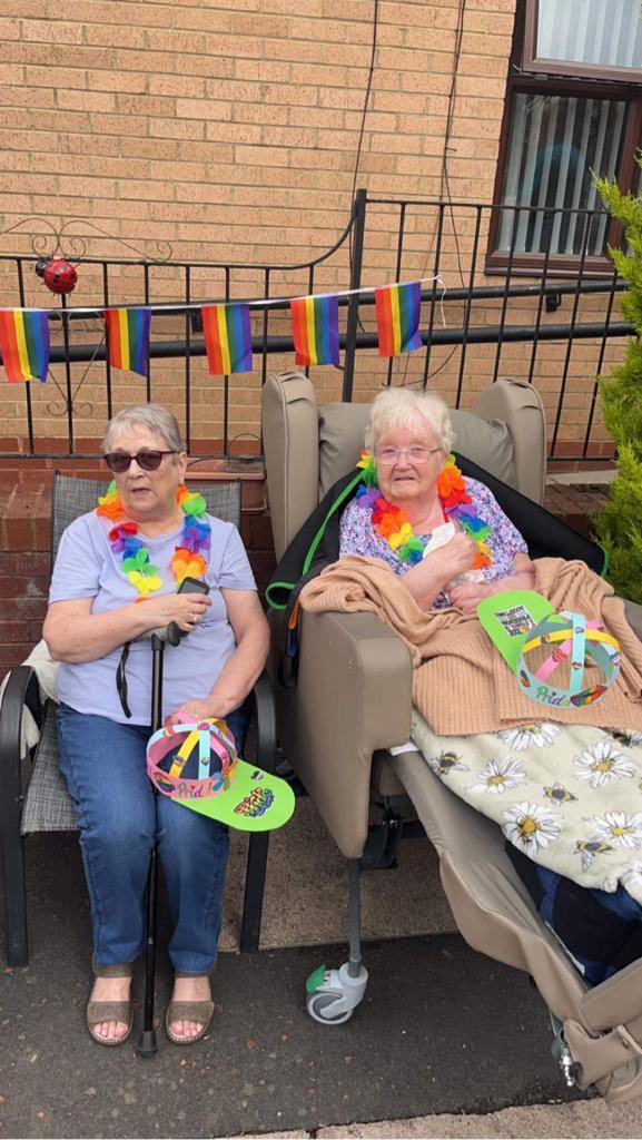 BykerHallCare's tweet photo. 🏆 Byker Hall are Winners! 🏆

Every month the three elderly homes within Enhanced Care Group are being issued with a  fun activity challenge in a friendly competition. 

#BykerHall has won the July award for promoting #equality #diversity #inclusion 

💛💜💚🧡❤️ https://t.co/fEwrKuvK3D