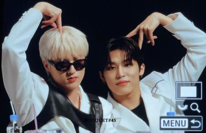 hjwpics's tweet photo. awe🥺 https://t.co/zYC172tA0c