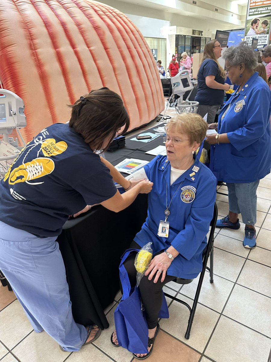 CamdenClarkMC's tweet photo. 💙💛Thank you to everyone who came out to the WVU Medicine Camden Clark Health &amp; Wellness Day! It was a great day supporting our community with all the amazing exhibitors and local organizations that make this such a successful event.
. 
.
#WVUMedicine #CamdenClark https://t.co/0EQ520cv63