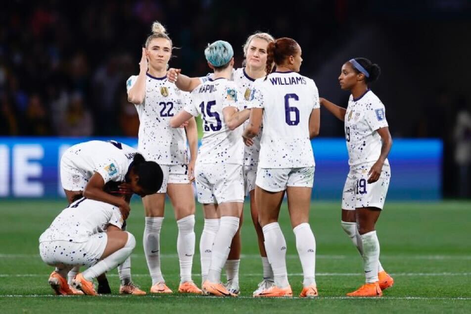 MenInBlazers's tweet photo. WE SHOULD ALL take a moment to appreciate a generation of USWNT icons who may have played their final World Cup games Sunday. Players who lifted America to back-to-back World Cups. A disappointing end, but we should never take what they accomplished in a 🇺🇸 Shirt for granted. ❤️ https://t.co/wwL4ILqW9W