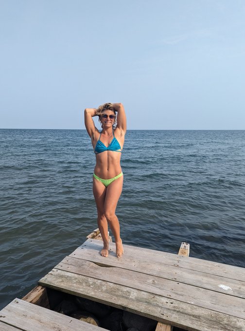 Here to push you off the edge https://t.co/VPfLAa88Nq